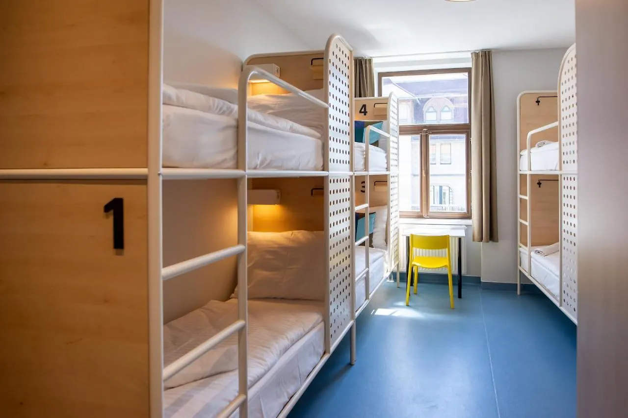 NETIZEN Budapest Centre 0*,