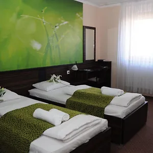 4* מלון Green Hotel Budapest