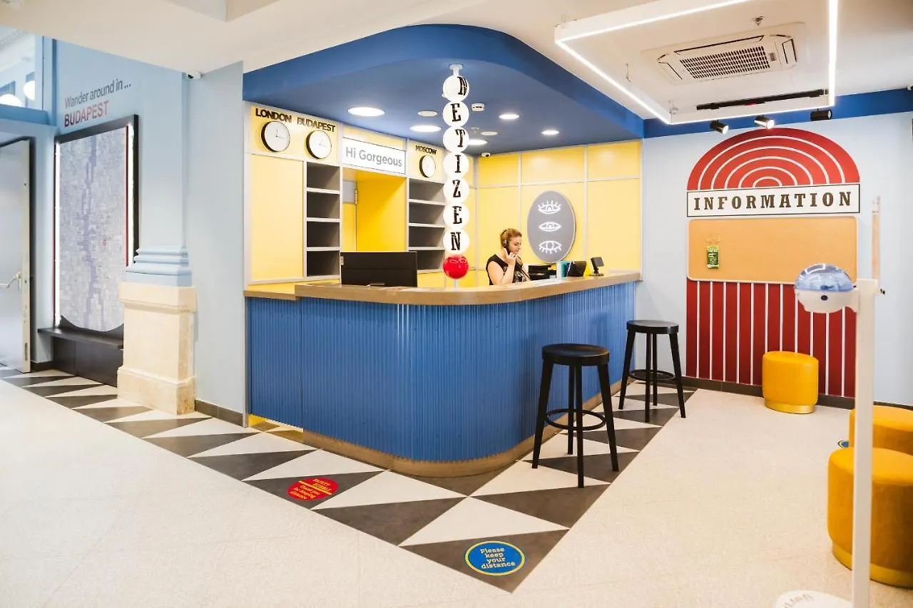 Netizen Budapest Centre Macaristan