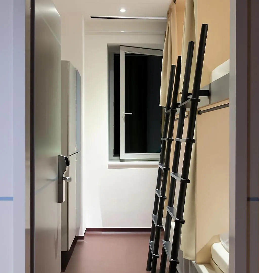 Maverick Athenaeum Hostel Budapest